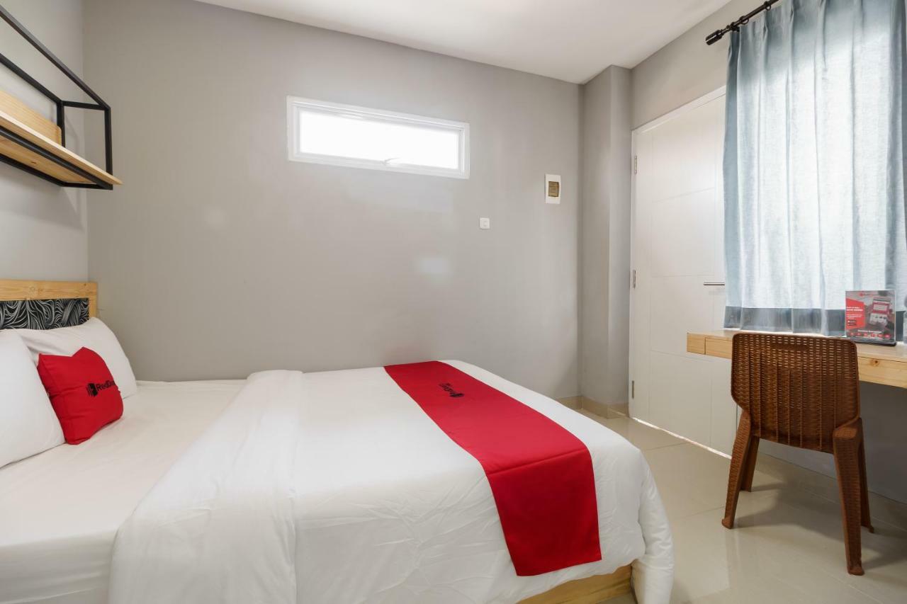 فندق Reddoorz Near Plaza Atrium Senen جاكرتا المظهر الخارجي الصورة
